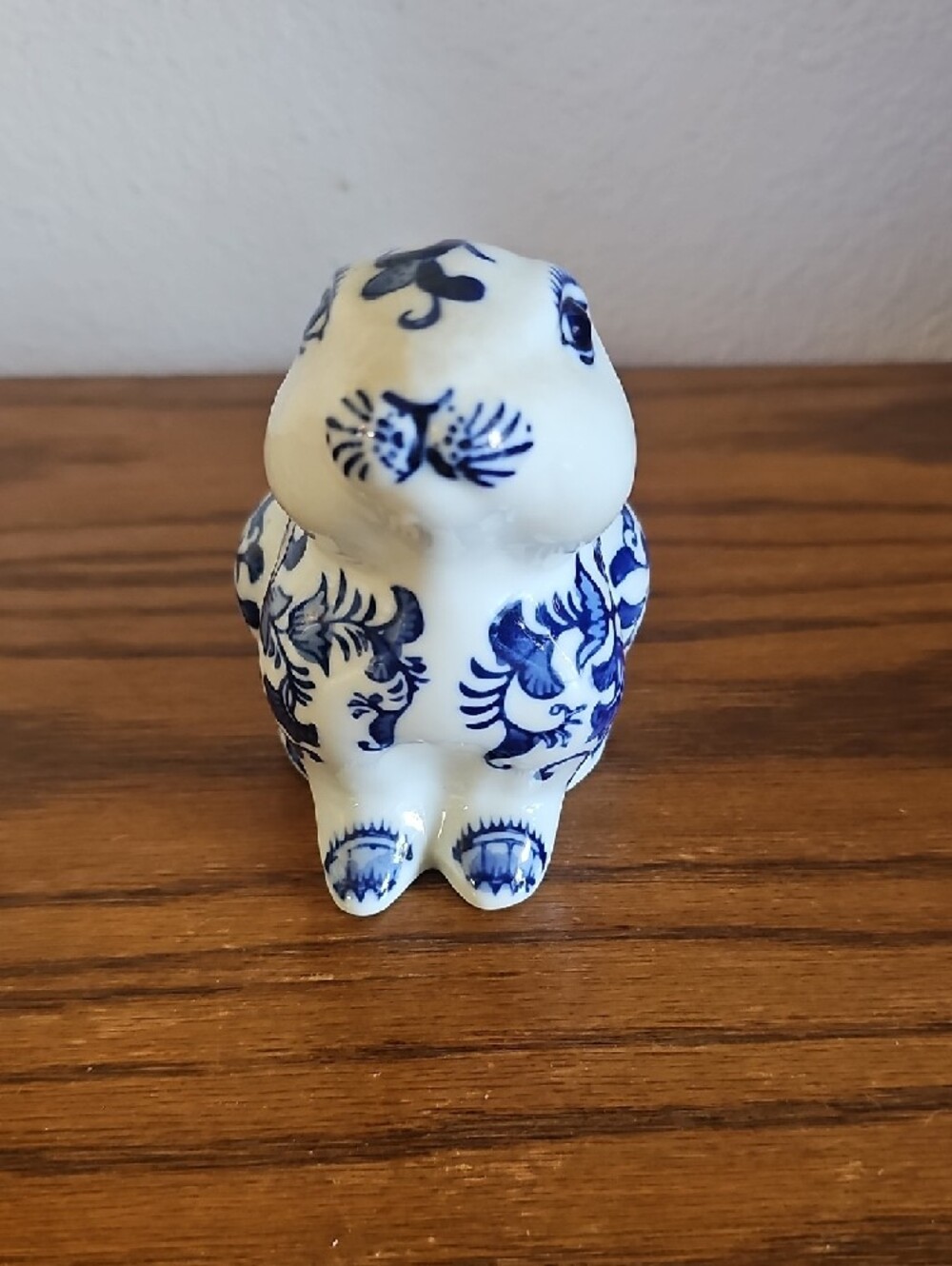 Blue and White Decorative Ceramic Bunny Tote 3 - Picture 2 of 8